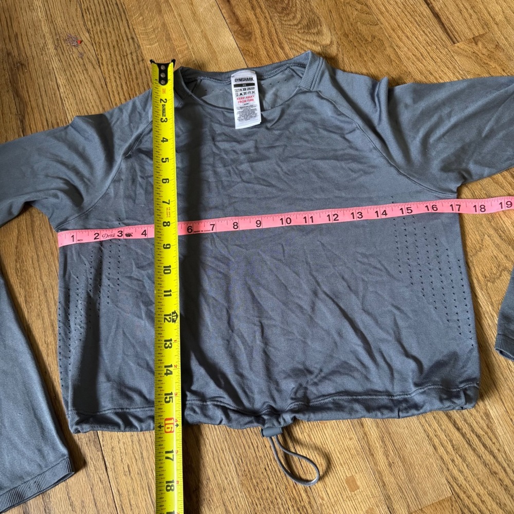 Gymshark Breeze Lightweight Seamless Long Sleeve Crop Top Grey XS - Picture 7 of 9